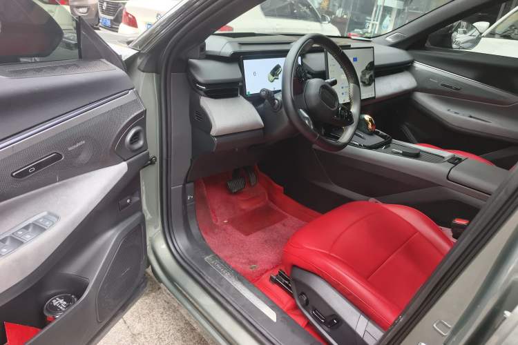 Used Lynk & Co 08 EM-P 2023 220 km Limited-Time Edition Driver Seat