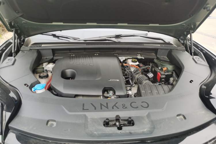 Used Lynk & Co 08 EM-P 2023 220km All-Wheel-Drive Performance Halo Engine Bay