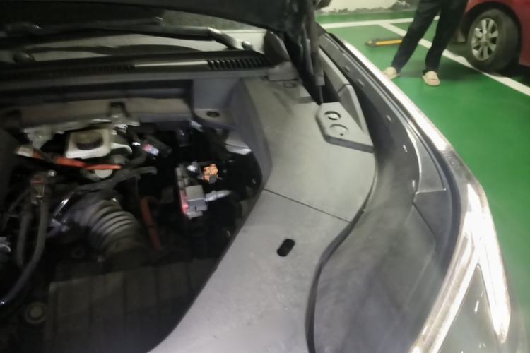 Used Lynk & Co 08 EM-P 2023 220km All-Wheel-Drive Performance Halo Engine Bay Left
