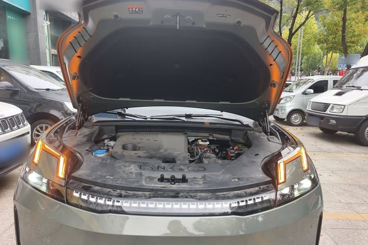 Used Lynk & Co 08 EM-P 2023 220 km Limited-Time Edition Engine Bay
