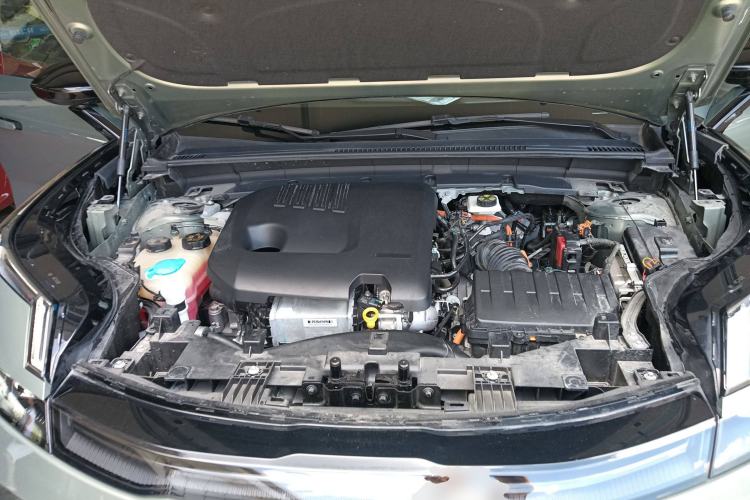 Used Lynk & Co 08 EM-P 2023 220km All-Wheel-Drive Performance Halo Engine Bay