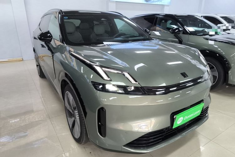 Used Lynk & Co 08 EM-P 2023 220km All-Wheel-Drive Performance Halo Exterior 1