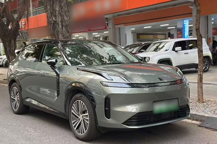 Used Lynk & Co 08 EM-P 2023 220km All-Wheel-Drive Performance Halo Exterior 2