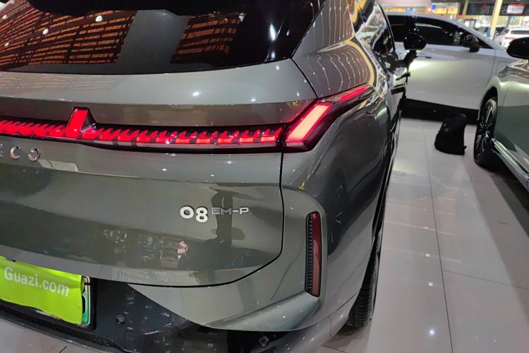 Used Lynk & Co 08 EM-P 2023 220 km Limited-Time Edition Exterior 3