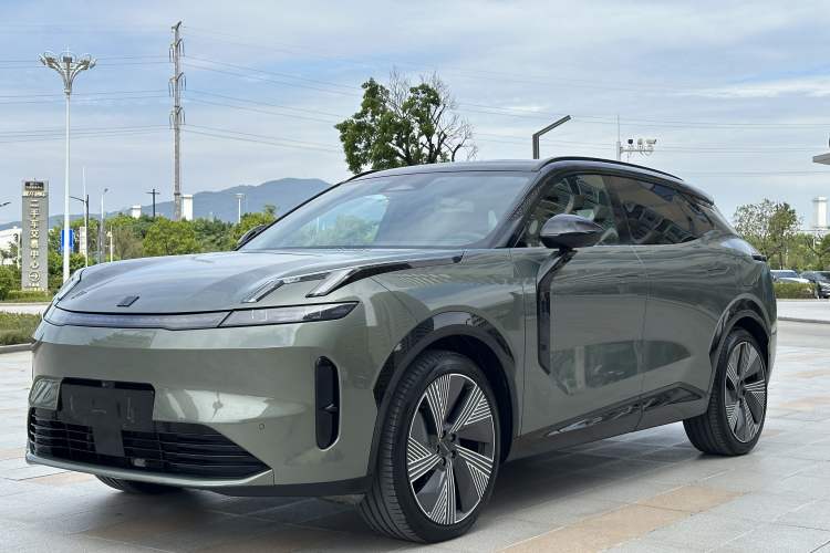 Used Lynk & Co 08 EM-P 2023 220km All-Wheel-Drive Performance Halo Exterior 5