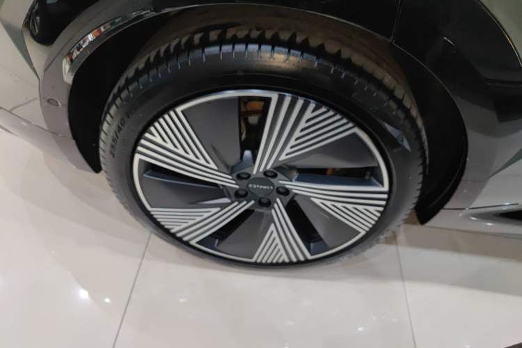 Used Lynk & Co 08 EM-P 2023 220 km Limited-Time Edition Exterior 5