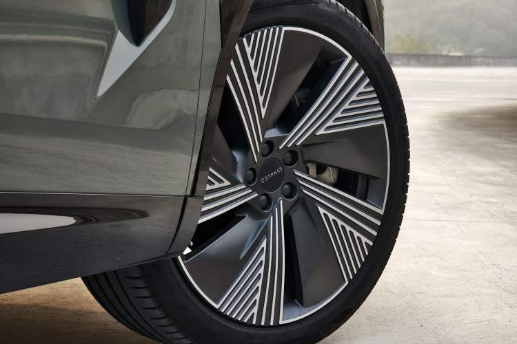 Used Lynk & Co 08 EM-P 2023 220km All-Wheel-Drive Performance Halo Exterior 7