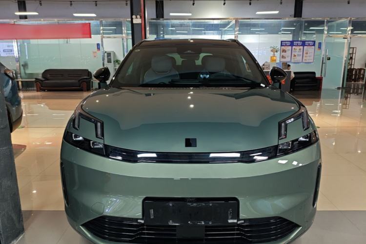 Used Lynk & Co 08 EM-P 2023 220km All-Wheel-Drive Performance Halo Front