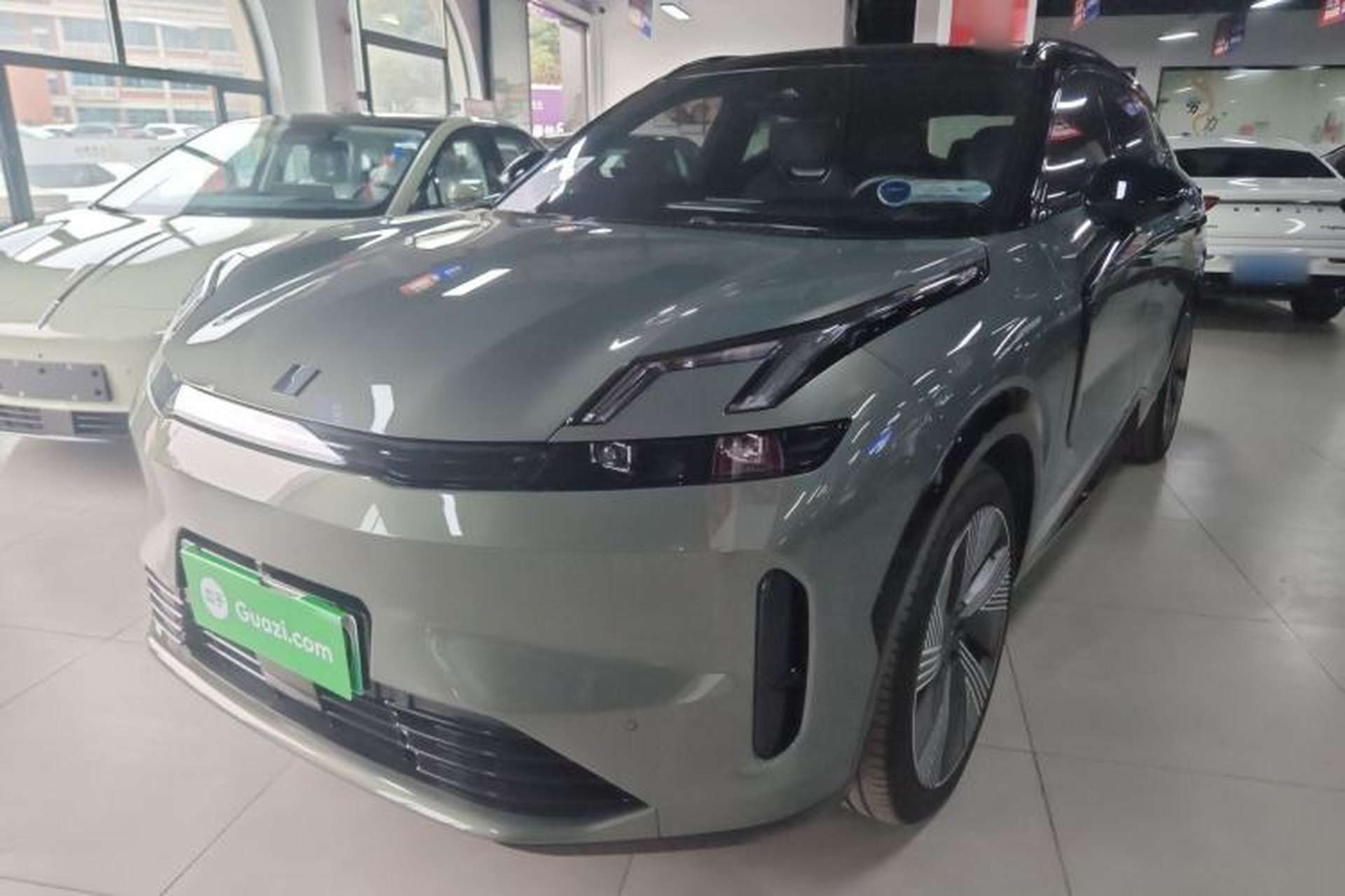 Used Lynk & Co 08 EM-P 2023 220km All-Wheel-Drive Performance Halo Front Left 45 Deg