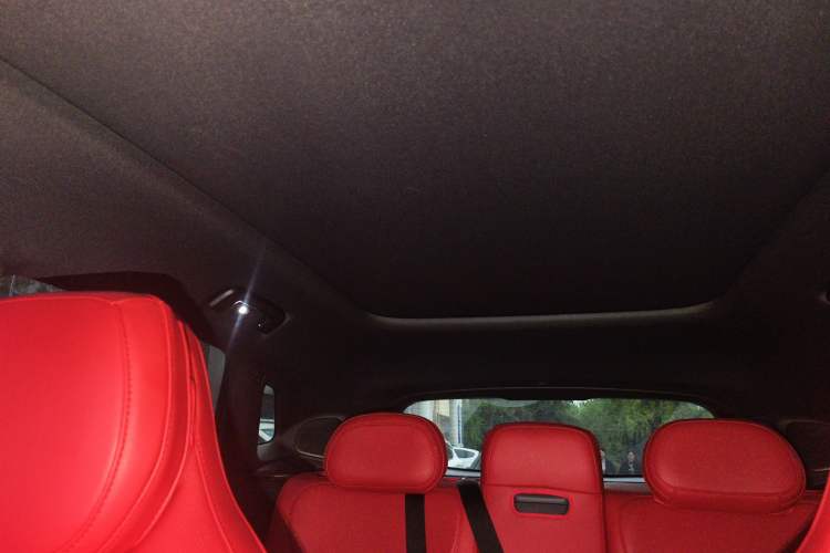 Used Lynk & Co 08 EM-P 2023 220 km Limited-Time Edition Headliner