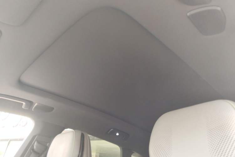 Used Lynk & Co 08 EM-P 2023 220km All-Wheel-Drive Performance Halo Headliner
