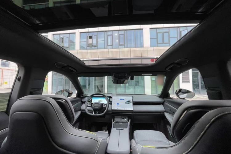 Used Lynk & Co 08 EM-P 2023 220km All-Wheel-Drive Performance Halo Headliner