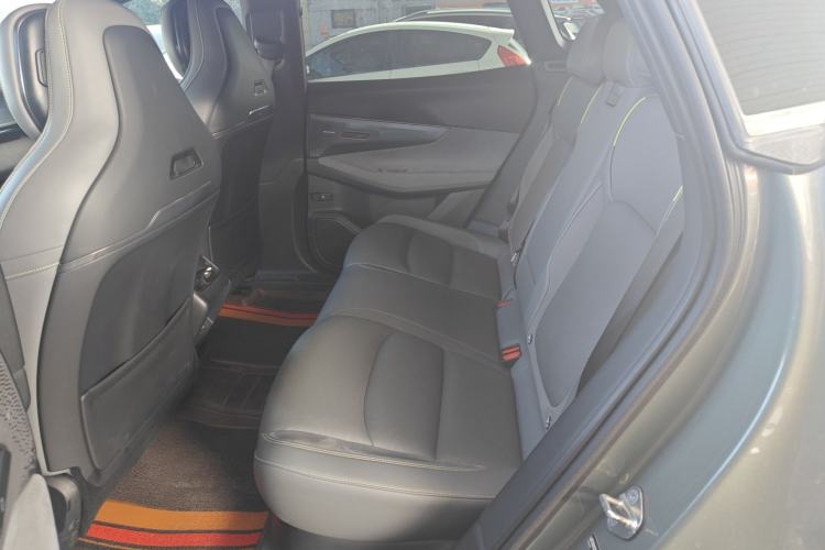 Used Lynk & Co 08 EM-P 2023 220km All-Wheel-Drive Performance Halo Interior 1