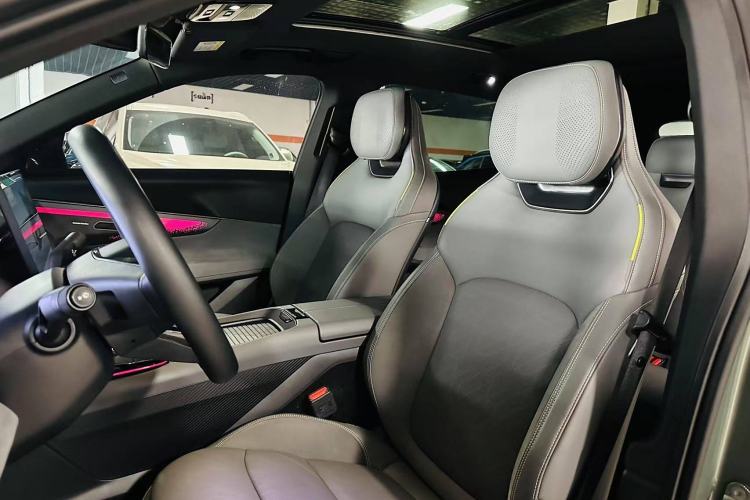 Used Lynk & Co 08 EM-P 2023 245km Ultra-Long Range Halo Interior 3