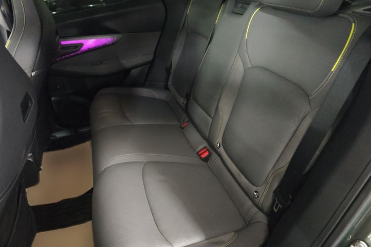 Used Lynk & Co 08 EM-P 2023 220km All-Wheel-Drive Performance Halo Interior 4