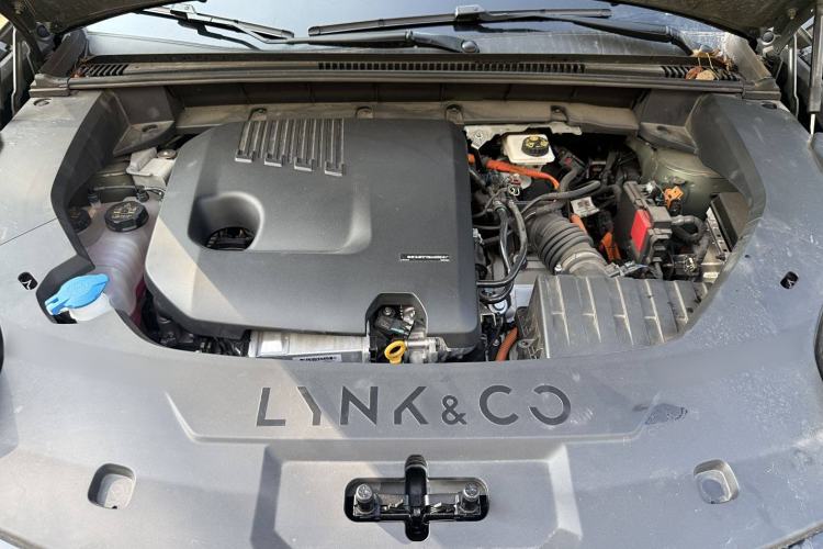 Used Lynk & Co 08 EM-P 2023 220km All-Wheel-Drive Performance Halo Interior 5