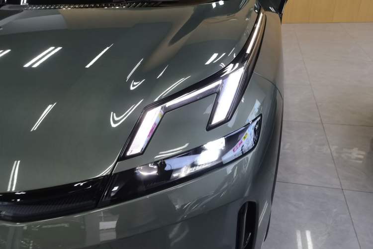 Used Lynk & Co 08 EM-P 2023 220km All-Wheel-Drive Performance Halo Left Front Headlight