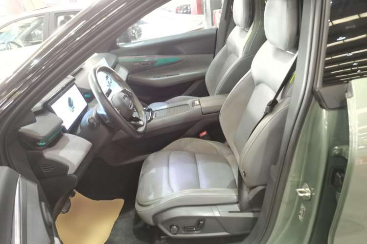 Used Lynk & Co 08 EM-P 2023 220km All-Wheel-Drive Performance Halo Left Front Seat
