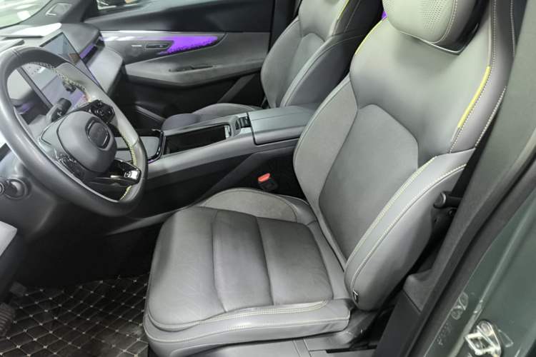 Used Lynk & Co 08 EM-P 2023 220km All-Wheel-Drive Performance Halo Left Front Seat