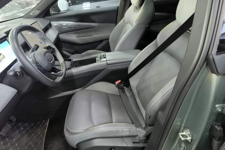 Used Lynk & Co 08 EM-P 2023 220km All-Wheel-Drive Performance Halo Left Front Seat