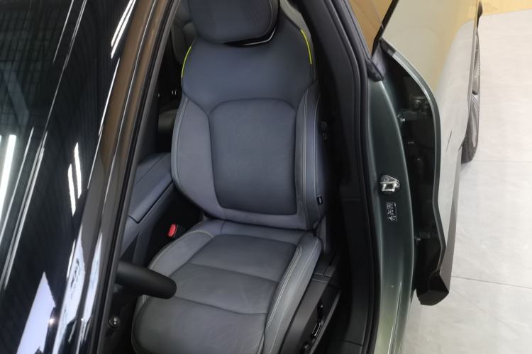 Used Lynk & Co 08 EM-P 2023 220km All-Wheel-Drive Performance Halo Left Front Seat