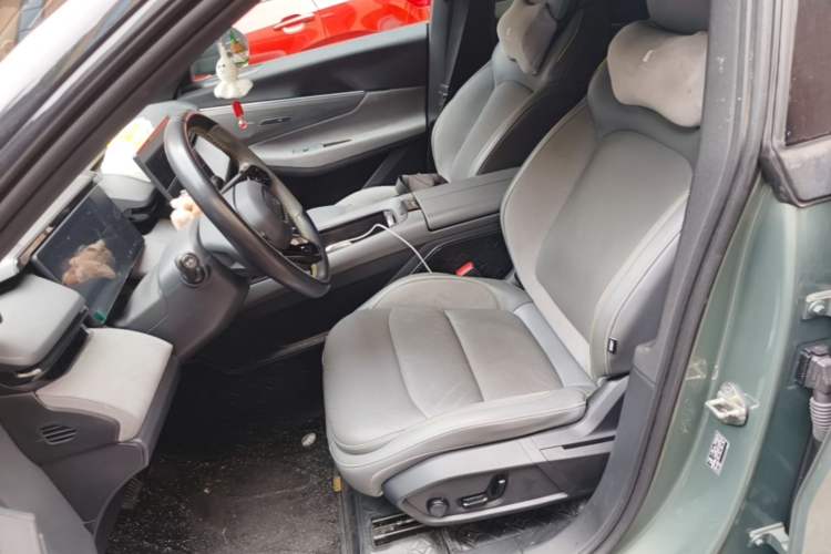 Used Lynk & Co 08 EM-P 2023 220km All-Wheel-Drive Performance Halo Left Front Seat