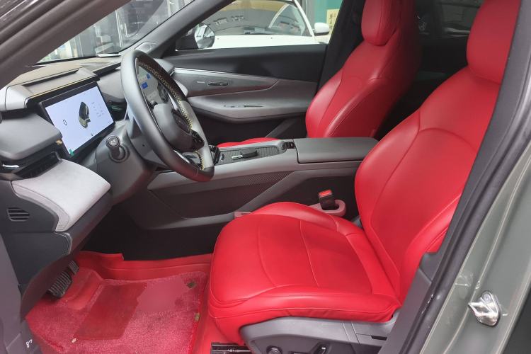 Used Lynk & Co 08 EM-P 2023 220 km Limited-Time Edition Left Front Seat