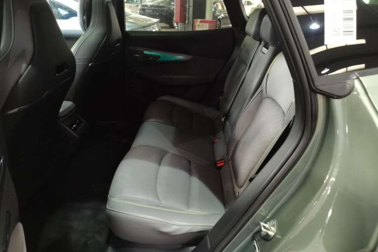 Used Lynk & Co 08 EM-P 2023 220km All-Wheel-Drive Performance Halo Left Rear Seat