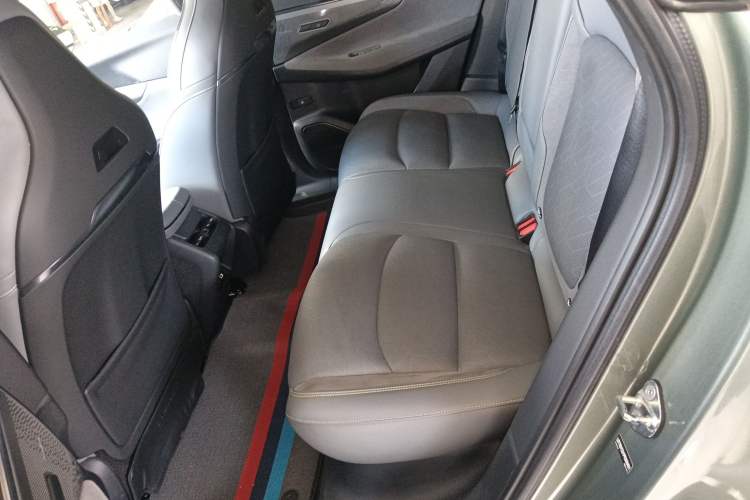 Used Lynk & Co 08 EM-P 2023 220km All-Wheel-Drive Performance Halo Left Rear Seat