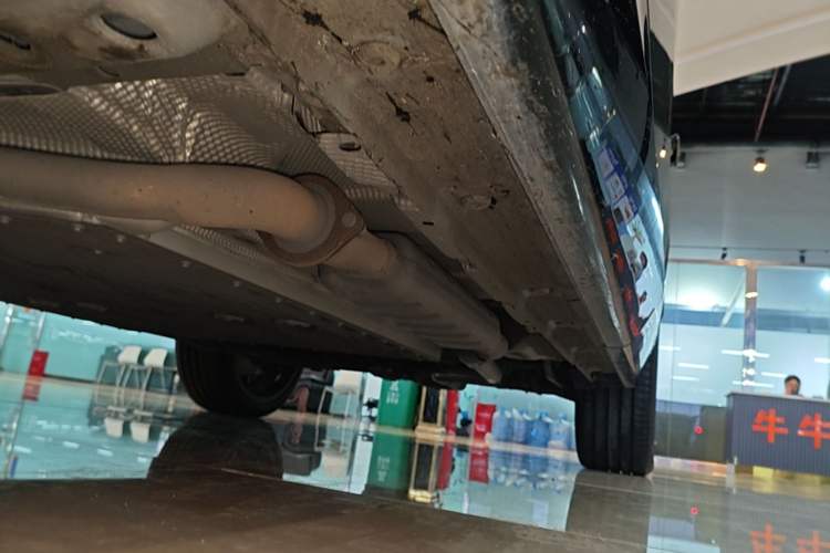 Used Lynk & Co 08 EM-P 2023 220km All-Wheel-Drive Performance Halo Left Side Sill