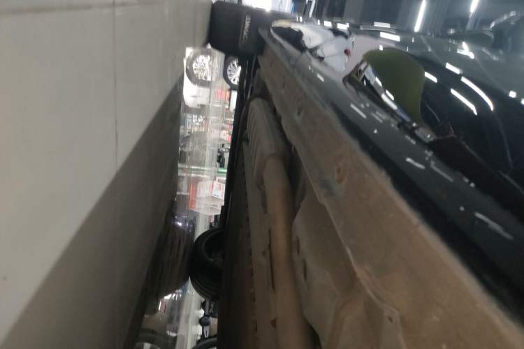 Used Lynk & Co 08 EM-P 2023 245km Ultra-Long Range Halo Left Side Sill