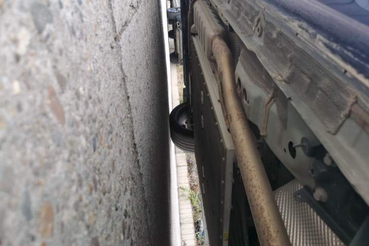 Used Lynk & Co 08 EM-P 2023 220km All-Wheel-Drive Performance Halo Left Side Sill