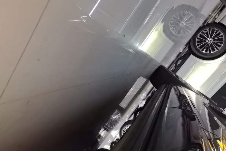 Used Lynk & Co 08 EM-P 2023 220km All-Wheel-Drive Performance Halo Left Side Sill