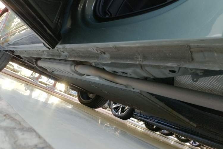 Used Lynk & Co 08 EM-P 2023 220km All-Wheel-Drive Performance Halo Left Side Sill
