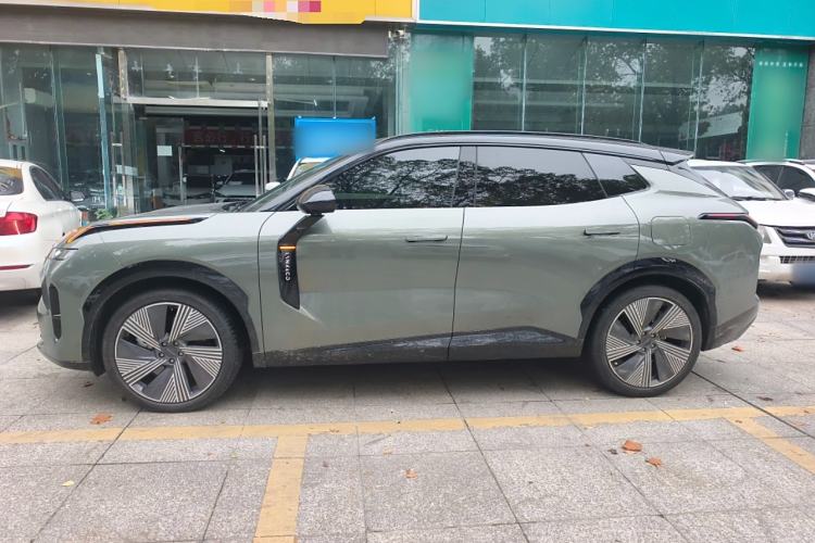 Used Lynk & Co 08 EM-P 2023 220 km Limited-Time Edition Left Side