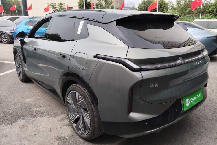 Used Lynk & Co 08 EM-P 2023 220km All-Wheel-Drive Performance Halo Left Side