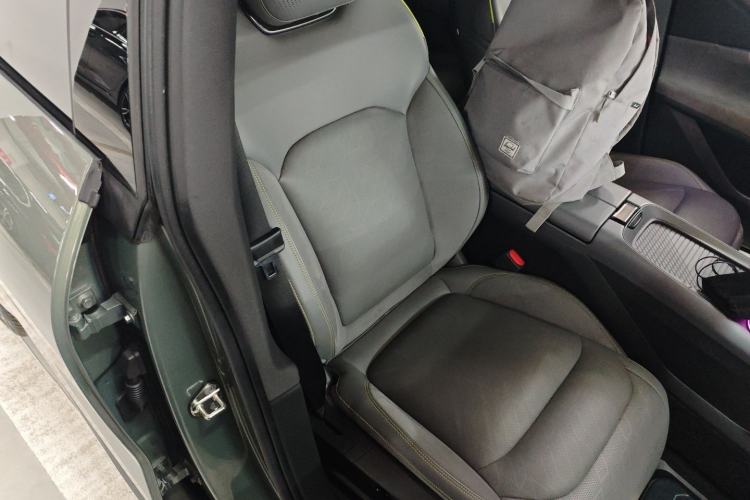 Used Lynk & Co 08 EM-P 2023 220km All-Wheel-Drive Performance Halo Right Front Seat