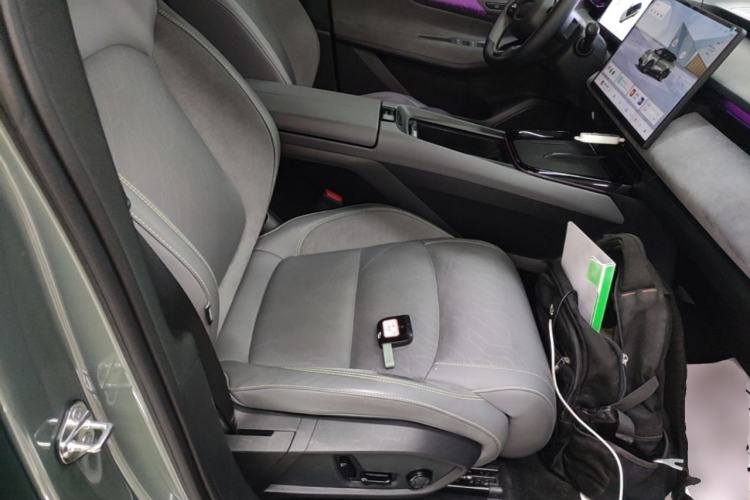 Used Lynk & Co 08 EM-P 2023 220km All-Wheel-Drive Performance Halo Right Front Seat