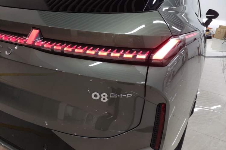 Used Lynk & Co 08 EM-P 2023 220km All-Wheel-Drive Performance Halo Right Rear Taillight