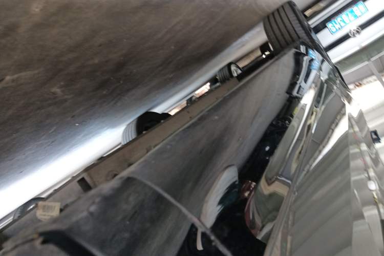 Used Lynk & Co 08 EM-P 2023 220km All-Wheel-Drive Performance Halo Right Side Sill