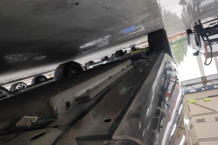 Used Lynk & Co 08 EM-P 2023 220km All-Wheel-Drive Performance Halo Right Side Sill