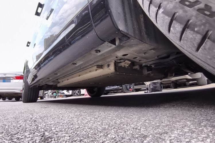 Used Lynk & Co 08 EM-P 2023 220km All-Wheel-Drive Performance Halo Right Side Sill