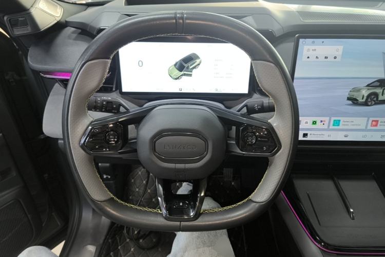 Used Lynk & Co 08 EM-P 2023 220km All-Wheel-Drive Performance Halo Steering Wheel