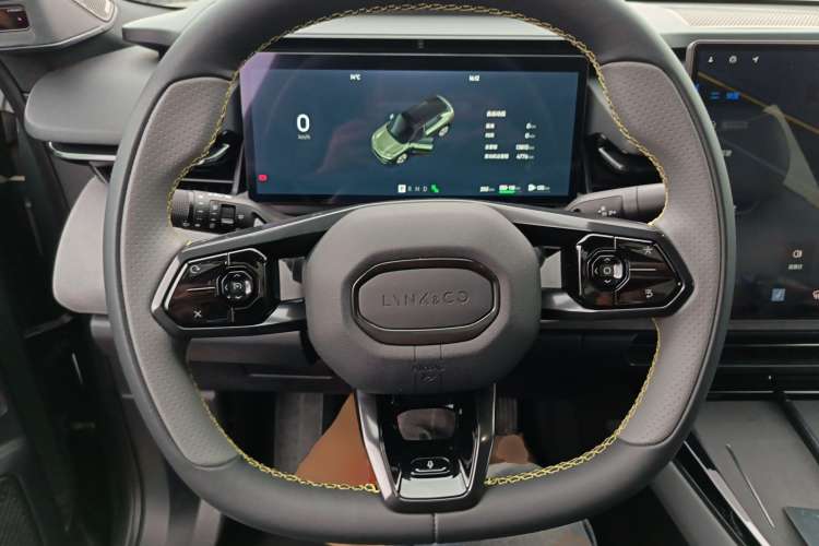 Used Lynk & Co 08 EM-P 2023 220km All-Wheel-Drive Performance Halo Steering Wheel