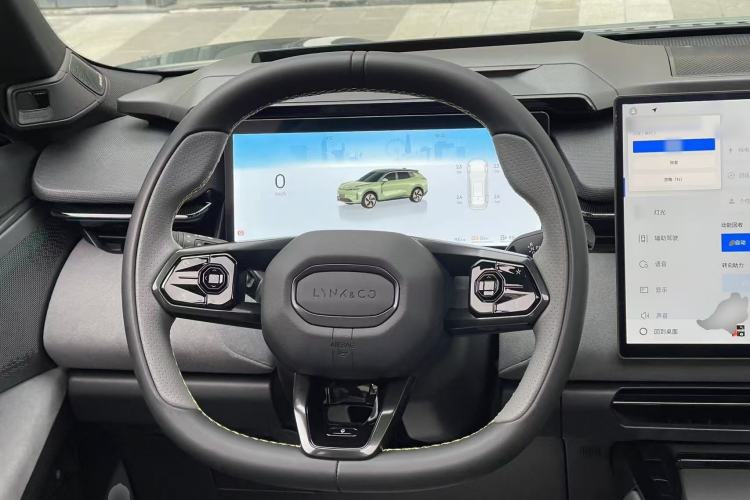 Used Lynk & Co 08 EM-P 2023 220km All-Wheel-Drive Performance Halo Steering Wheel