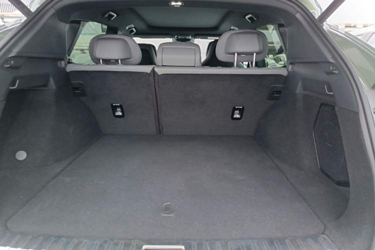 Used Lynk & Co 08 EM-P 2023 220km All-Wheel-Drive Performance Halo Trunk