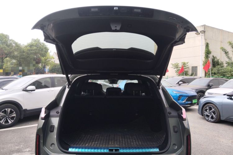 Used Lynk & Co 08 EM-P 2023 220km All-Wheel-Drive Performance Halo Trunk