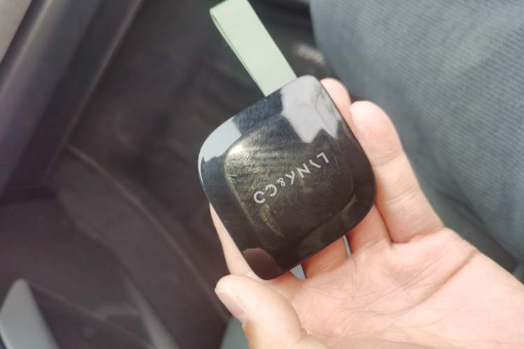 Used Lynk & Co 08 EM-P 2023 220km All-Wheel-Drive Performance Halo Vehicle Key
