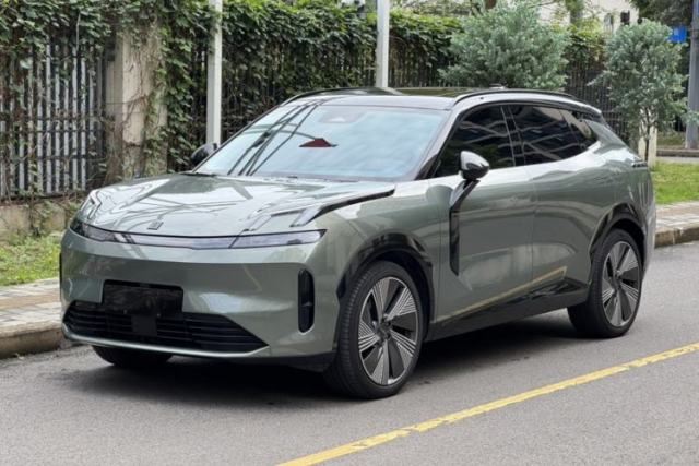 Used Lynk & Co 08 EM-P 2023 220km All-Wheel-Drive Performance Halo