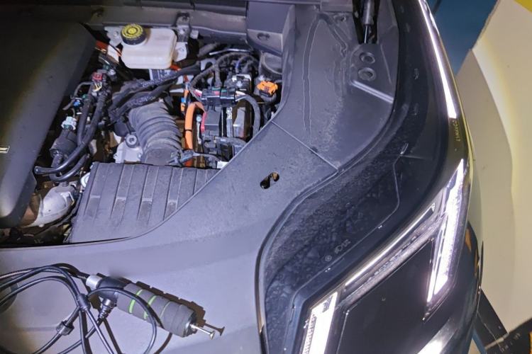 Used Lynk & Co 08 EM-P 2023 245km Ultra-Long Range Halo Engine Bay Left